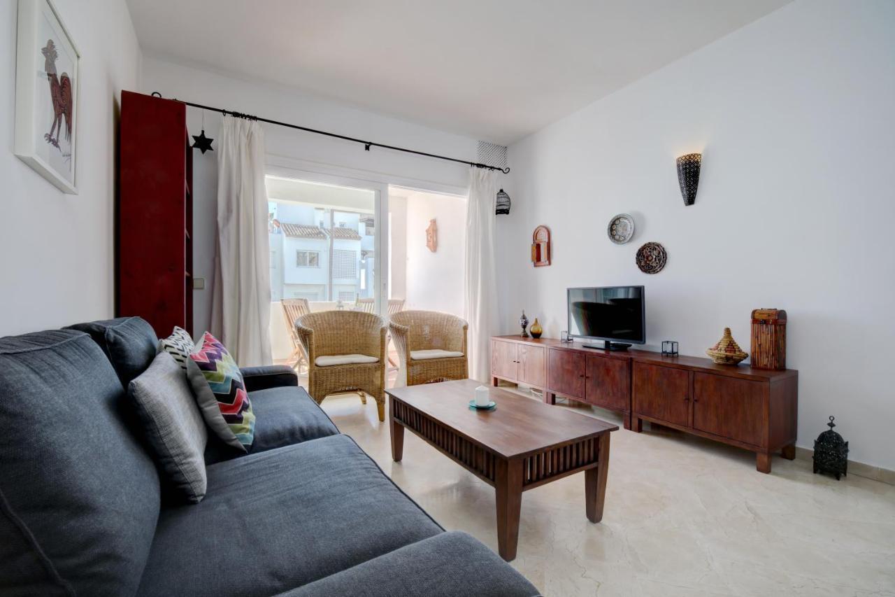 Exceptional Beachfront Complex With Pool In Costalita, Appartement *