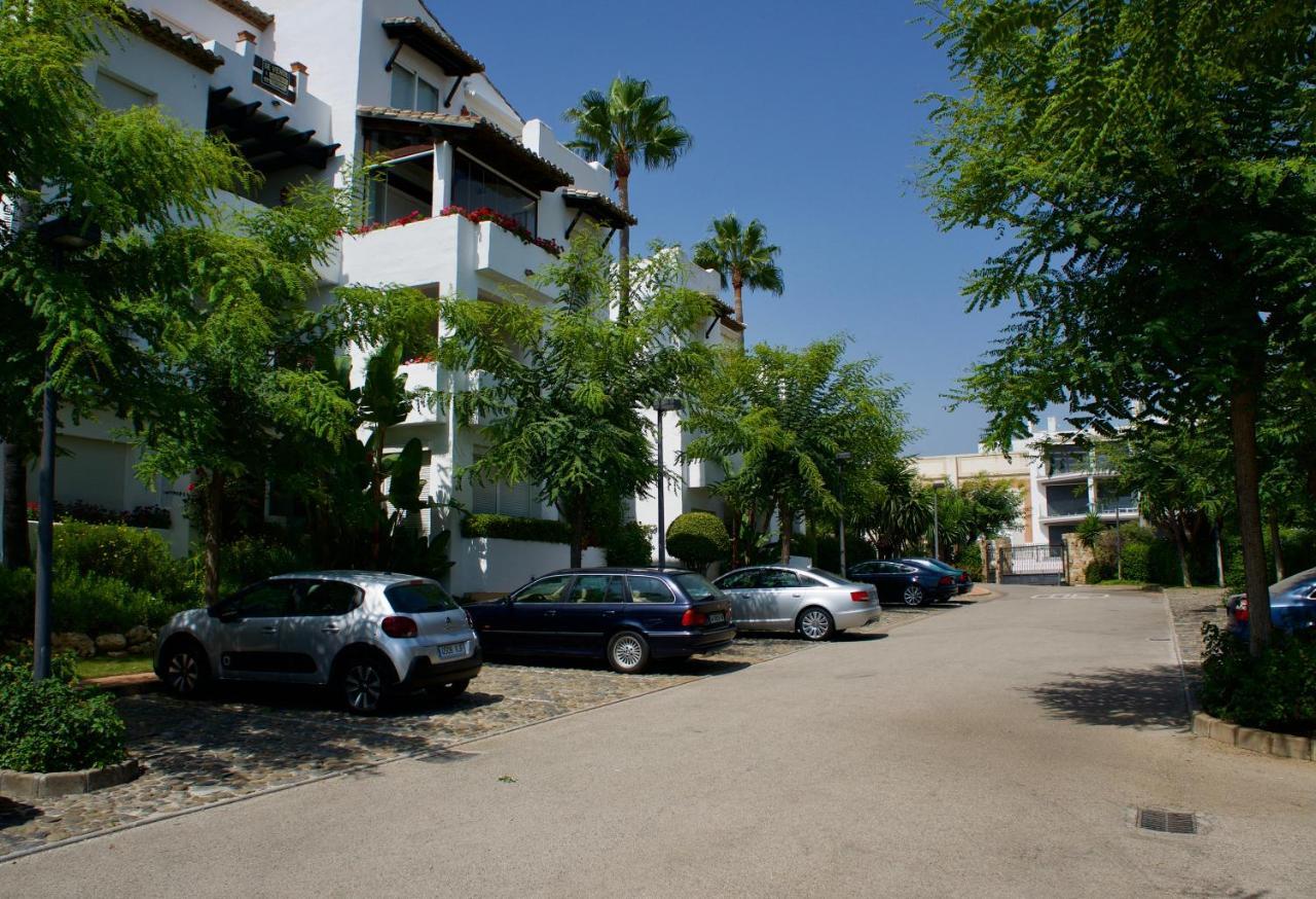 Appartement Exceptional Beachfront Complex With Pool In Costalita, Estepona